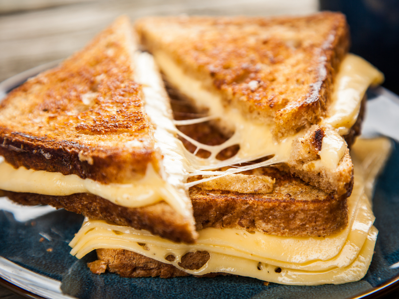 Kare Tost (Kepek Ekmekte)