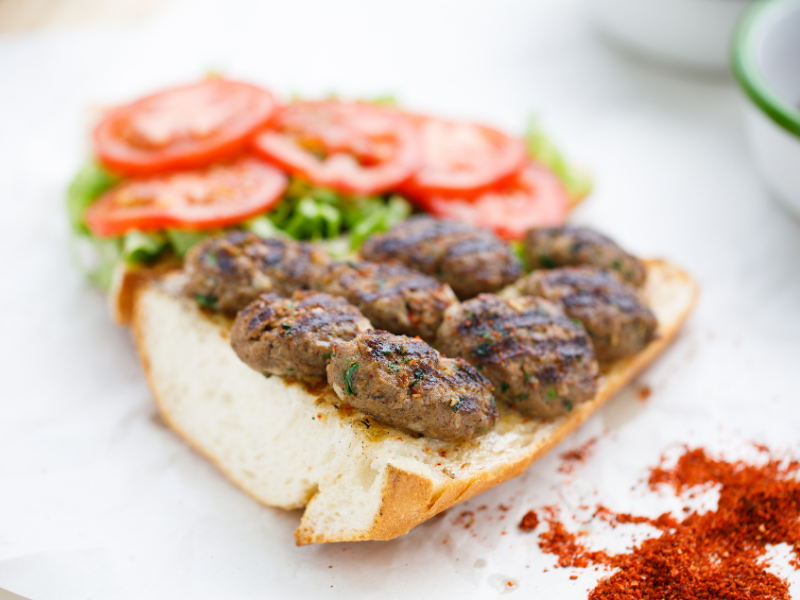 Köfte (Yarım Ekmek) 