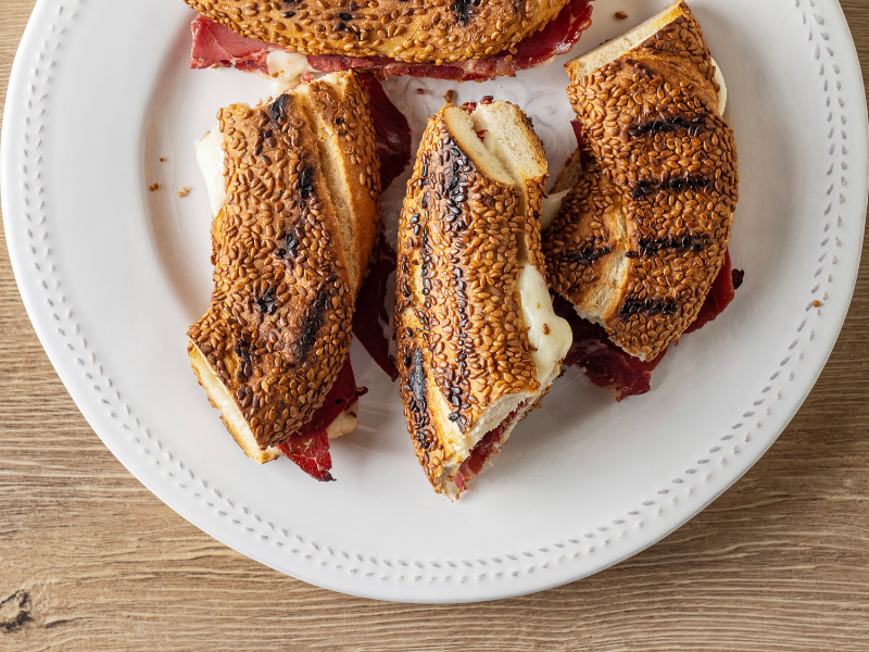 Simit Tost (Peynir ve Domates)