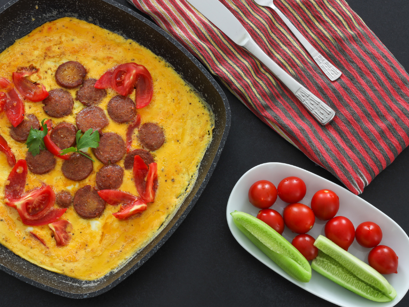 Sucuklu Omlet 